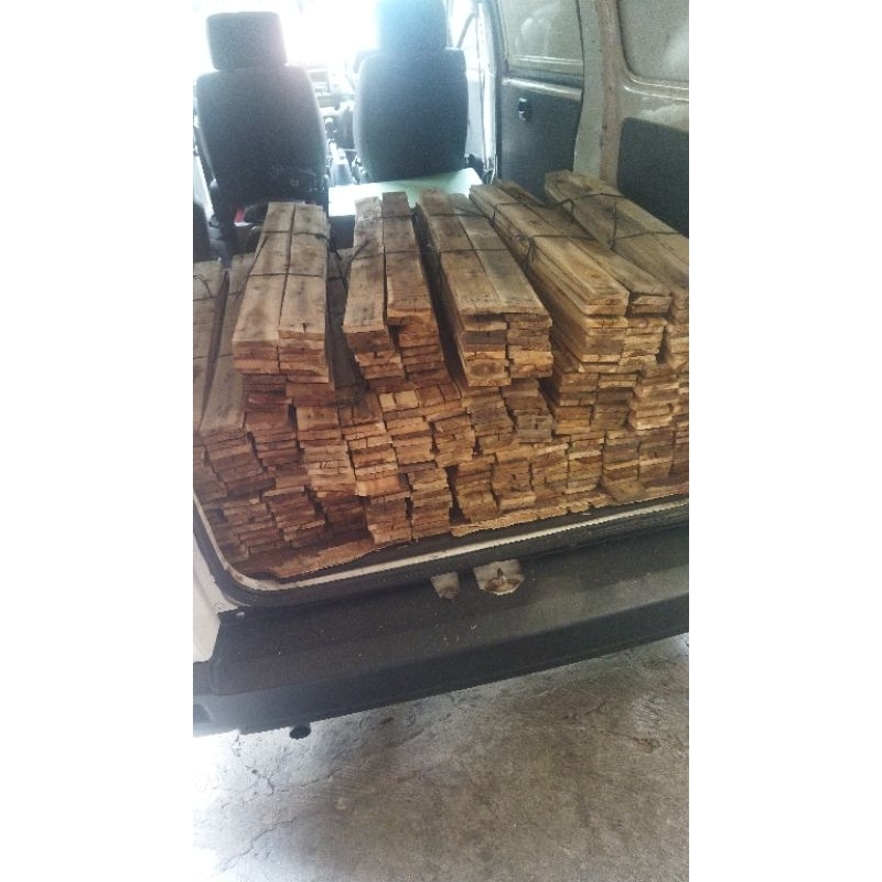 papan kayu bekas bahan packing