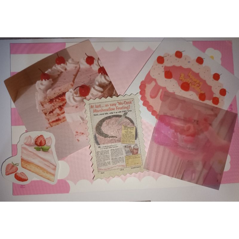 

Mini Journal Pink Cake