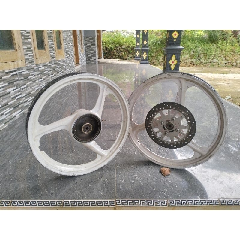 velg Enkei fizr