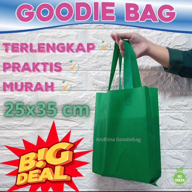 

Goodie Bag Handle Uk 25x35x8 Harga Perlusin Isi 12pcs HARGA EKONOMIS