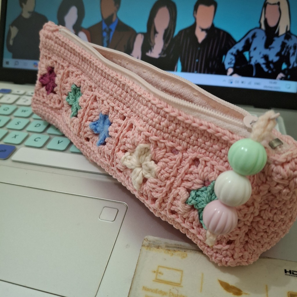 

Tempat Pensil Rajut Crochet Murah Unik