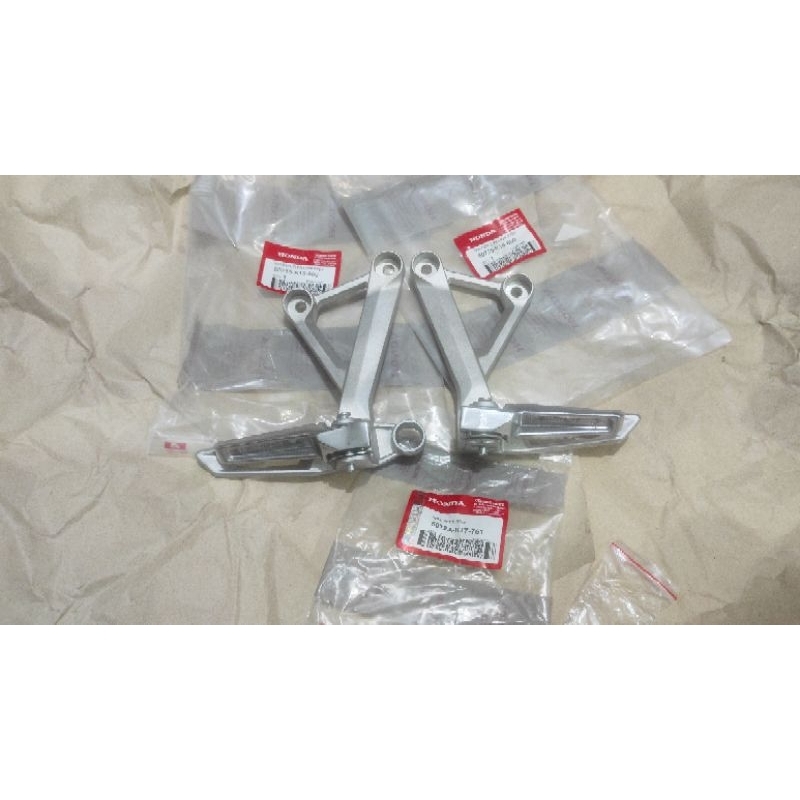 Footstep pijakan kaki belakang new cb 150r all new cb150r cbx 150r original