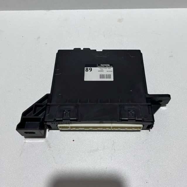 Modul ECU amplifier AC modul AC" mobil Hilux Innova Reborn Fortuner part 88650-0K890 Original