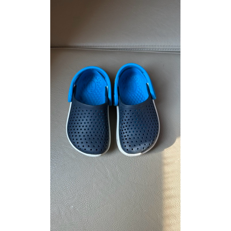 Sandal crocs anak original