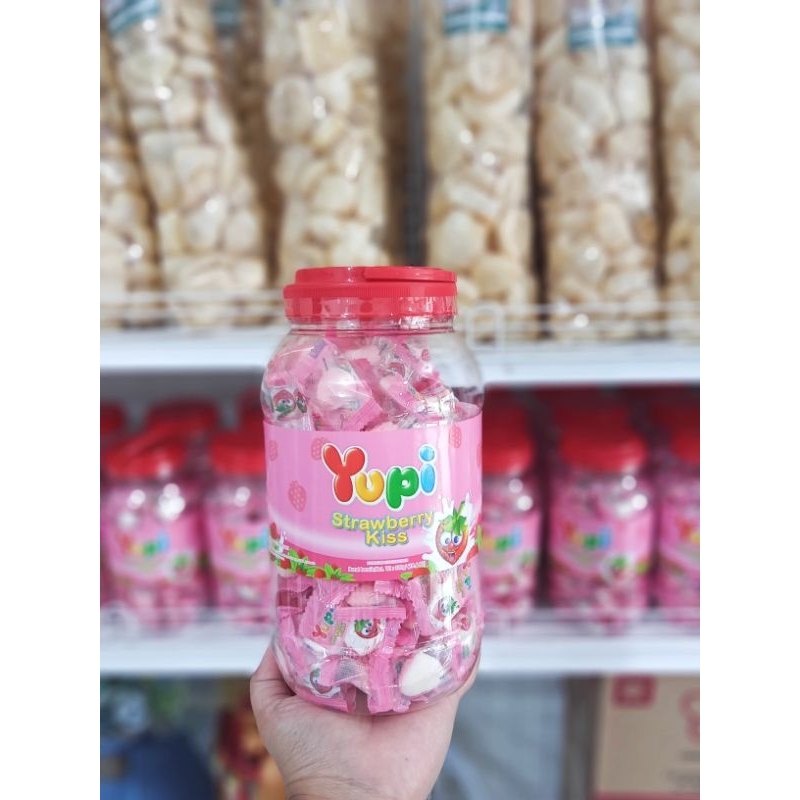 

Yupi Strawberry Kiss Toples