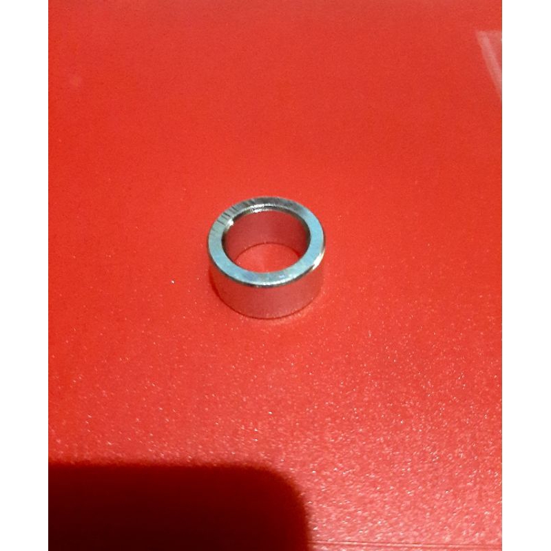 BOSH/Boshing Roda Belakang (Pendek) Vario 125/150/PCX 150 Boshing Roda