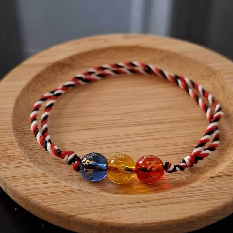 gelang tridatu khas bali