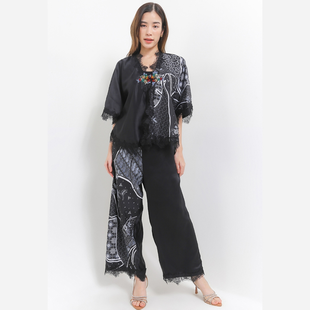 LUIRE by Raden Sirait Setcel Reling Batik Wanita