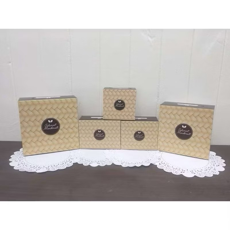 dus box nasi/kue. kardus kue/cemilan kotak. kardus uk 15x15.