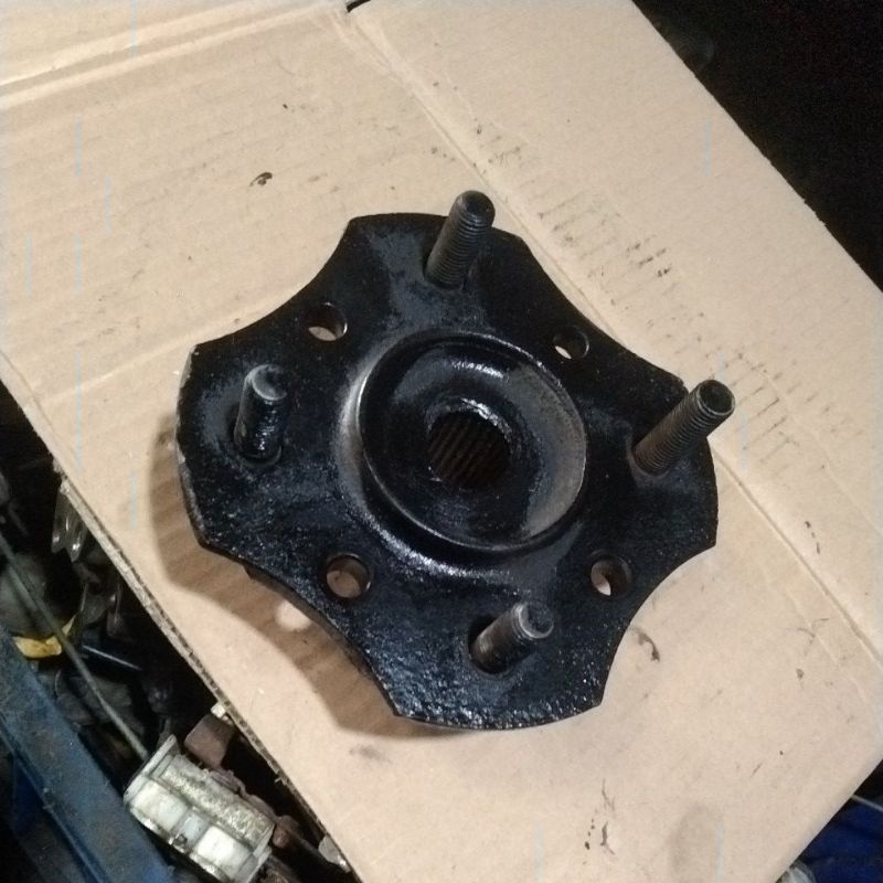 NAP RODA WHEEL HUB KEPALA KAMBING DEPAN MITSUBISHI LANCER DANGGAN DANGAN