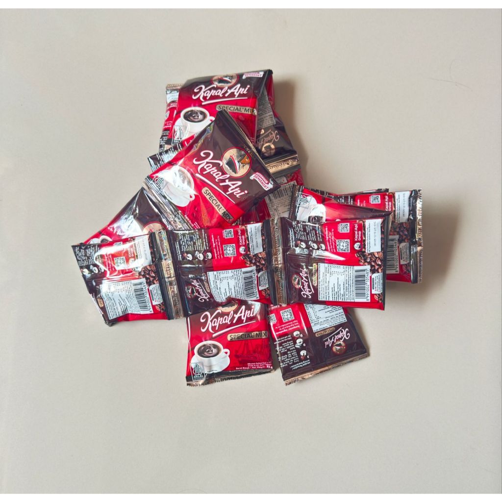 

Promo 20 Sachet Kopi Kapal Api Special Mix 23Gram Coffee Instant 2 Renteng