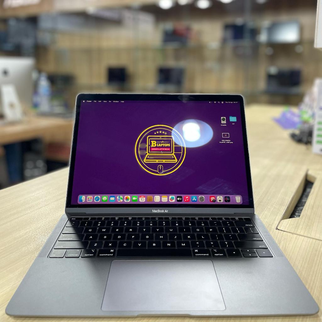 MacBook Air Retina 13 2020 Core i3 Ram 8 GB/Ssd 128 GB Second - Like New