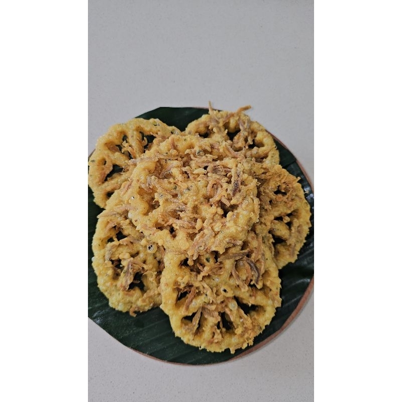 

Peyek Goyang Larima varian Teri Medan Toples Besar