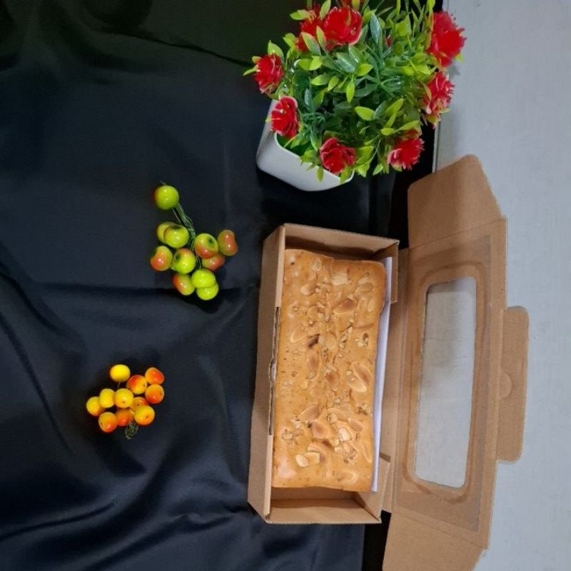 

Spikoe Almond