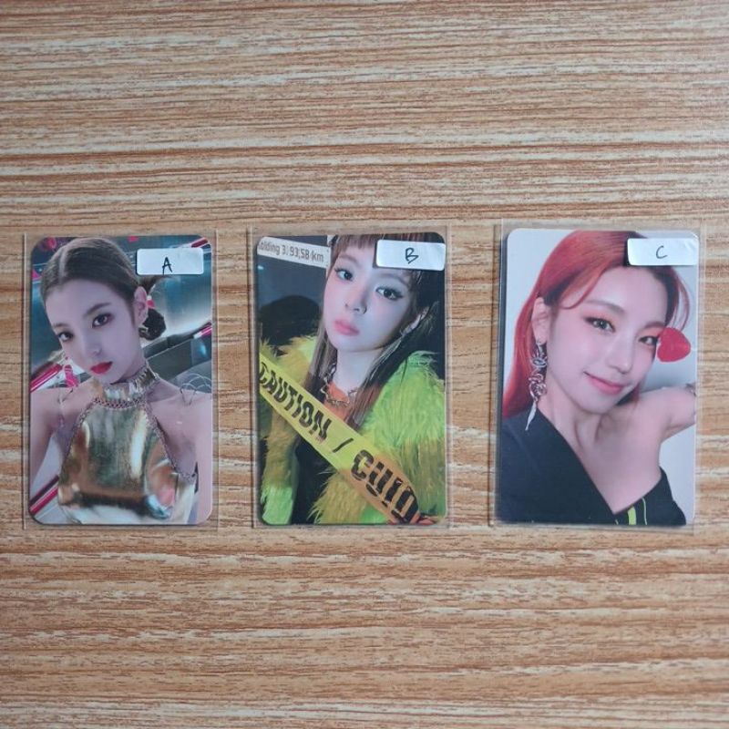 PHOTOCARD ITZY OFFICIAL