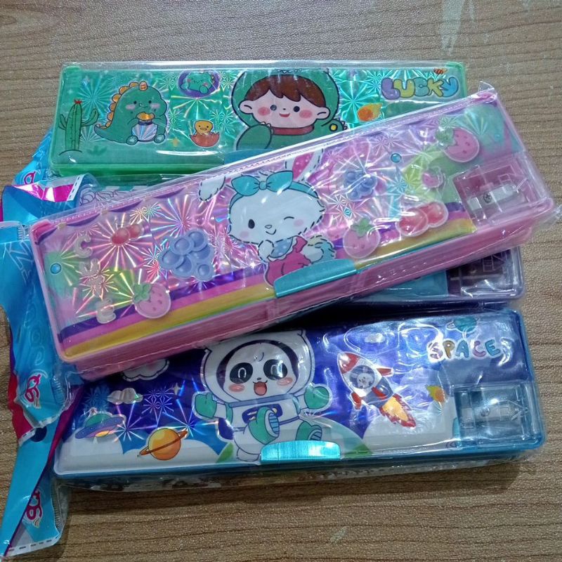 

Kotak pensil magnet 2 sisi tempat pensil karakter + serutan pensil PC-SQ2022