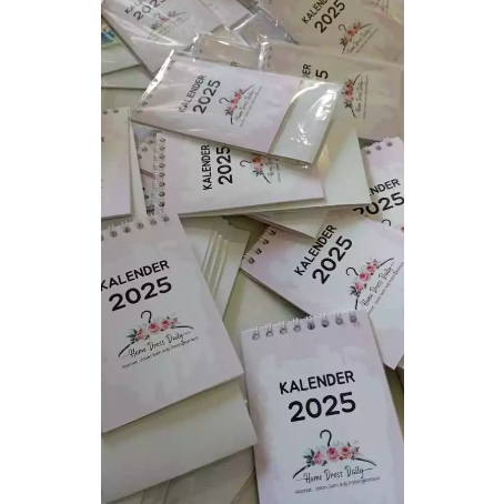 

Kalender Meja Mini Custom/ Kalender Souvenir /Kalender Kerja/Kalender Jawa/Kalender Cina/Kalender corat coret/Kalender Meja Aesthetic