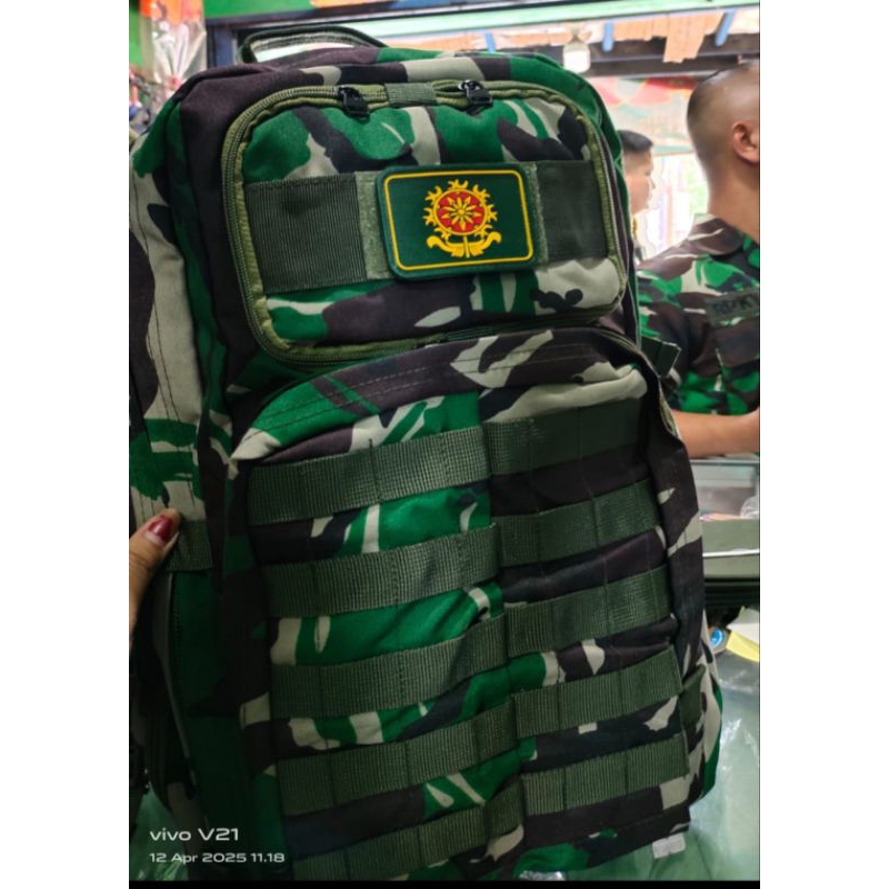 Tas punggung loreng TNI