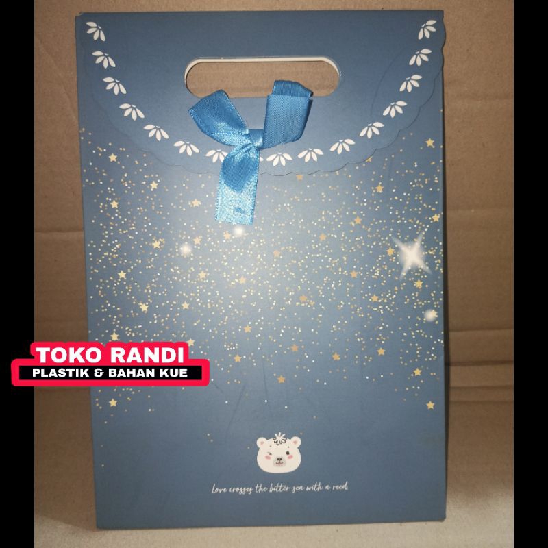 

Paper Bag 19cm x 9cm x 27cm Tas kertas Motif dengan bahan halus dan tebal