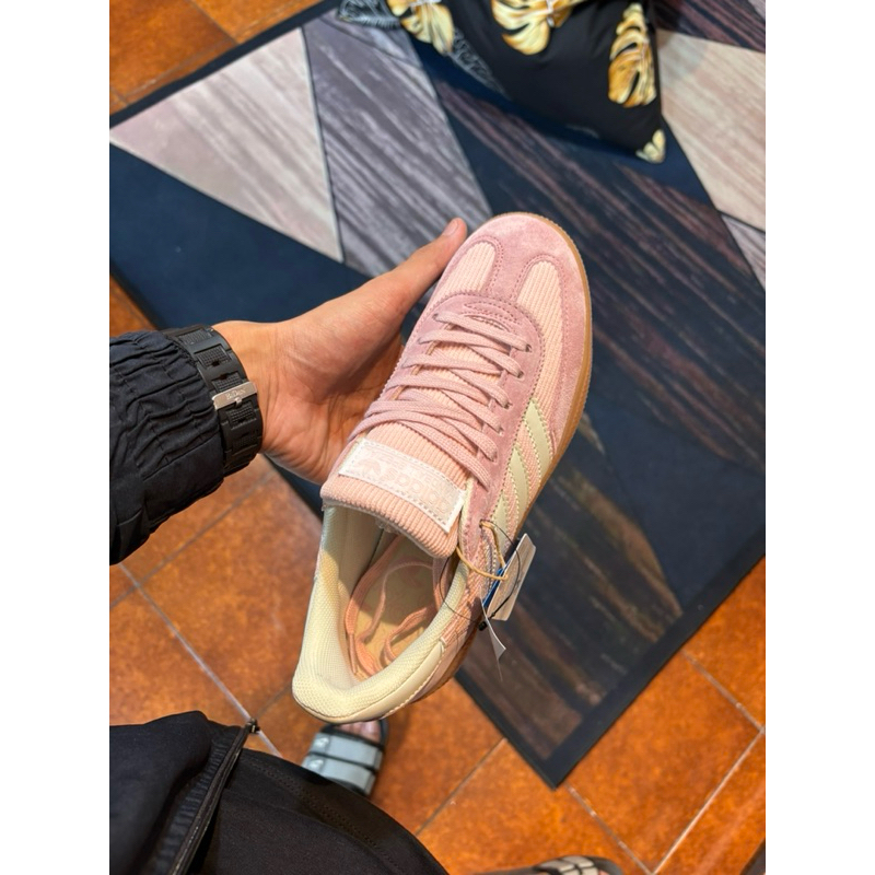 Sepatu Adidas Spezial Pink