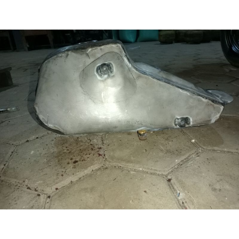 Tangki CRF PNP Megapro Mono Custom