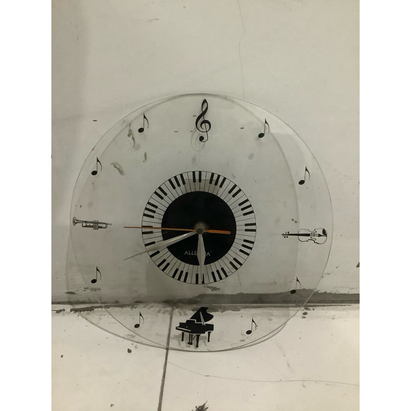 pajangan not musik piano jarum jam rusak