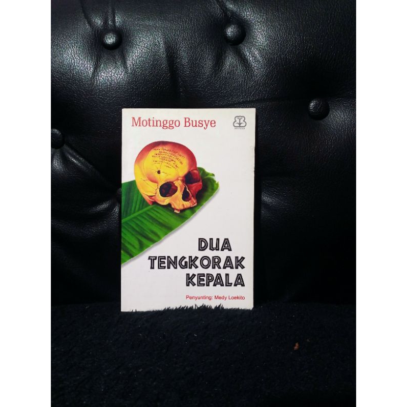 Dua Tengkorak Kepala