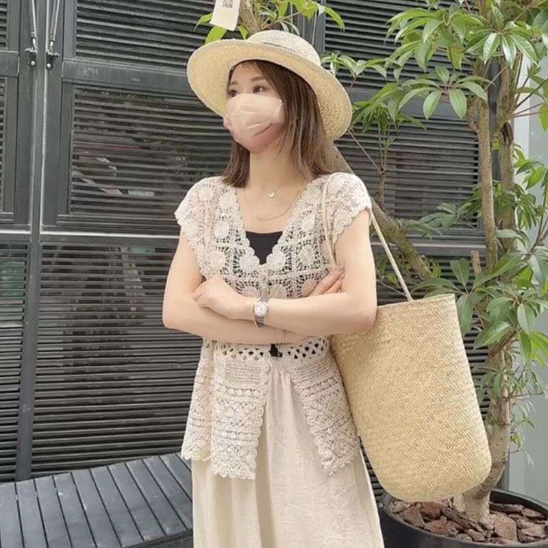 BIGSIZE VEST RAJUT RETRO V-NECK ROMPI WANITA