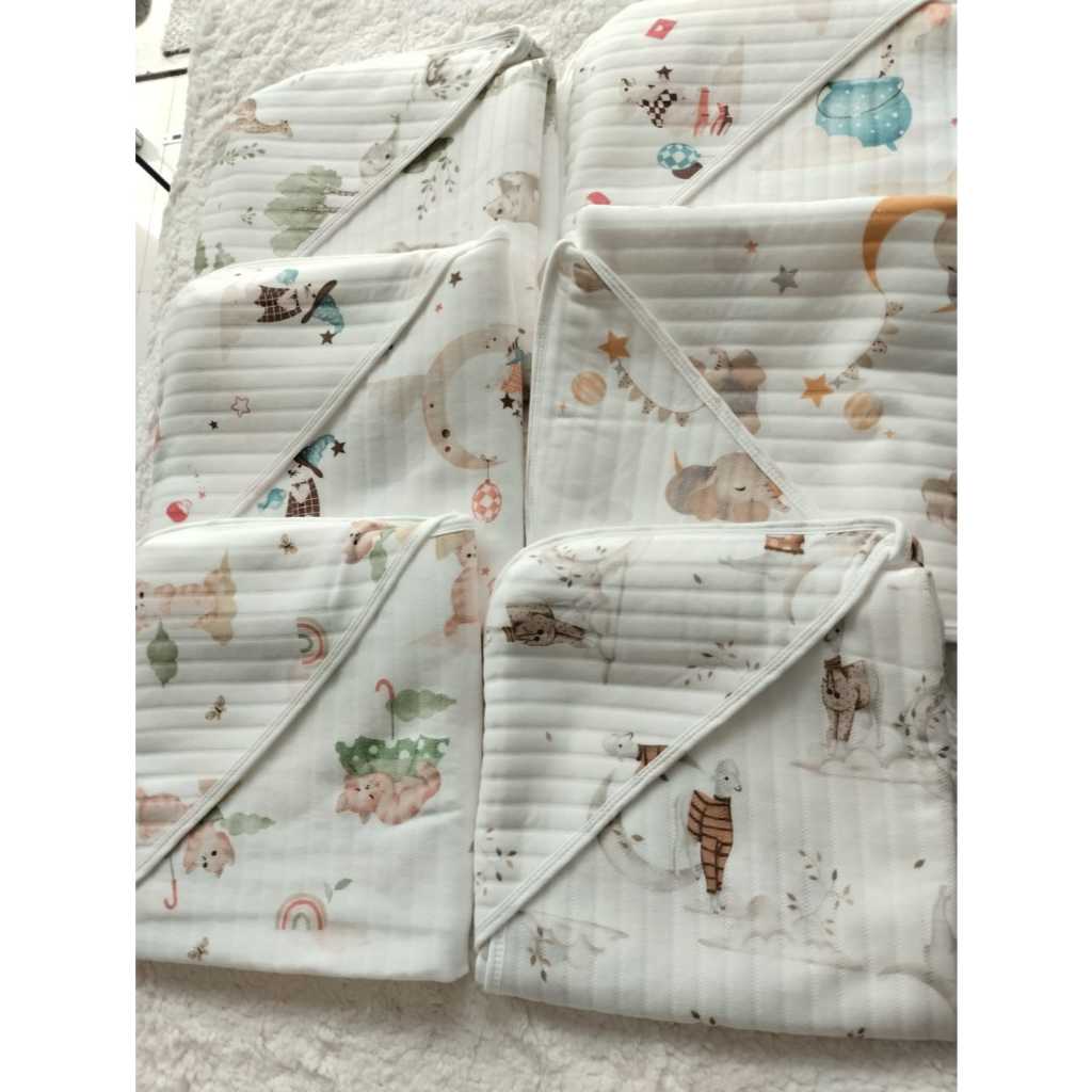 Selimut Ecobaby dengan penutup kepala