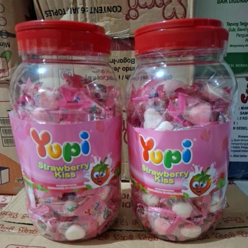 

yupy strawberry kiss love toples
