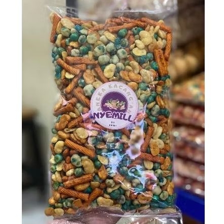 

ANEKA KACANG REPACK