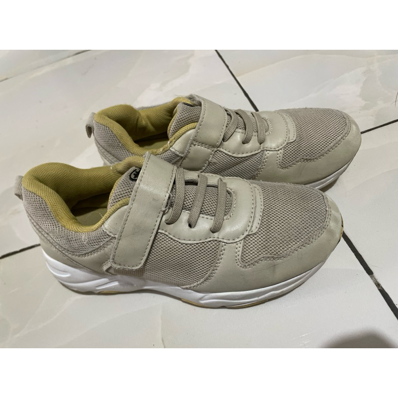 sepatu hawkins sport sz 30 preloved