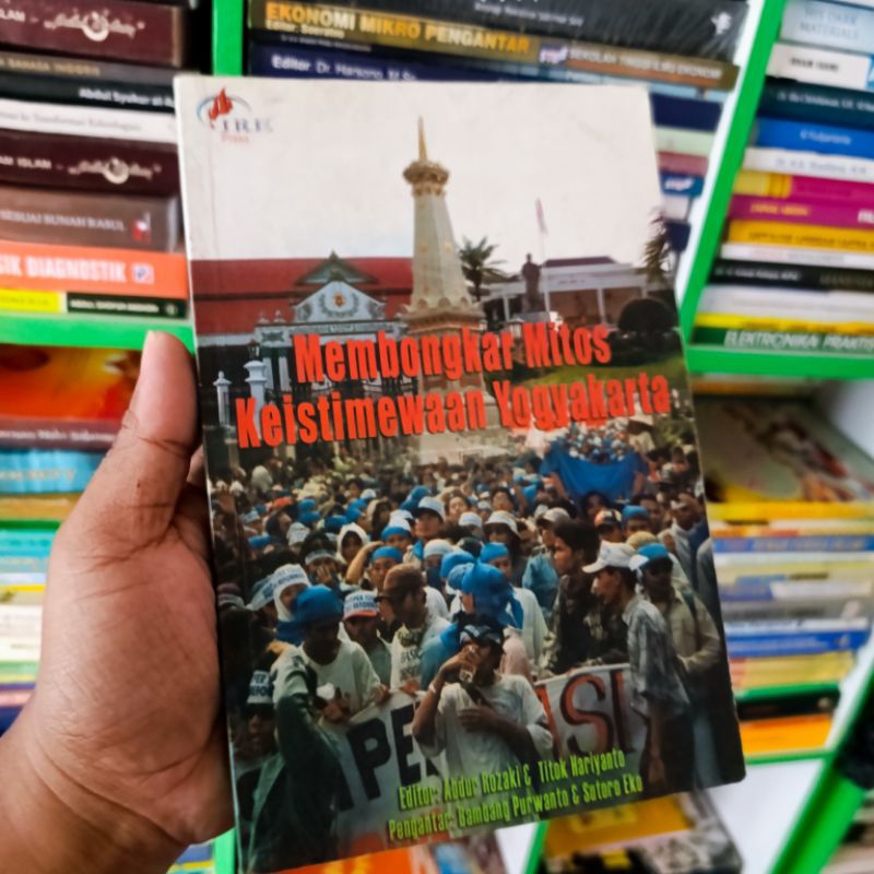 (ORI) buku membongkar mitos keistimewaan Yogyakarta