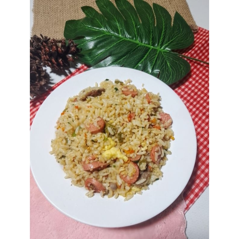 

nasi goreng bebek, paru, bakso/sosis, ayam, tetelan kemasan aluminium foil/Travelling