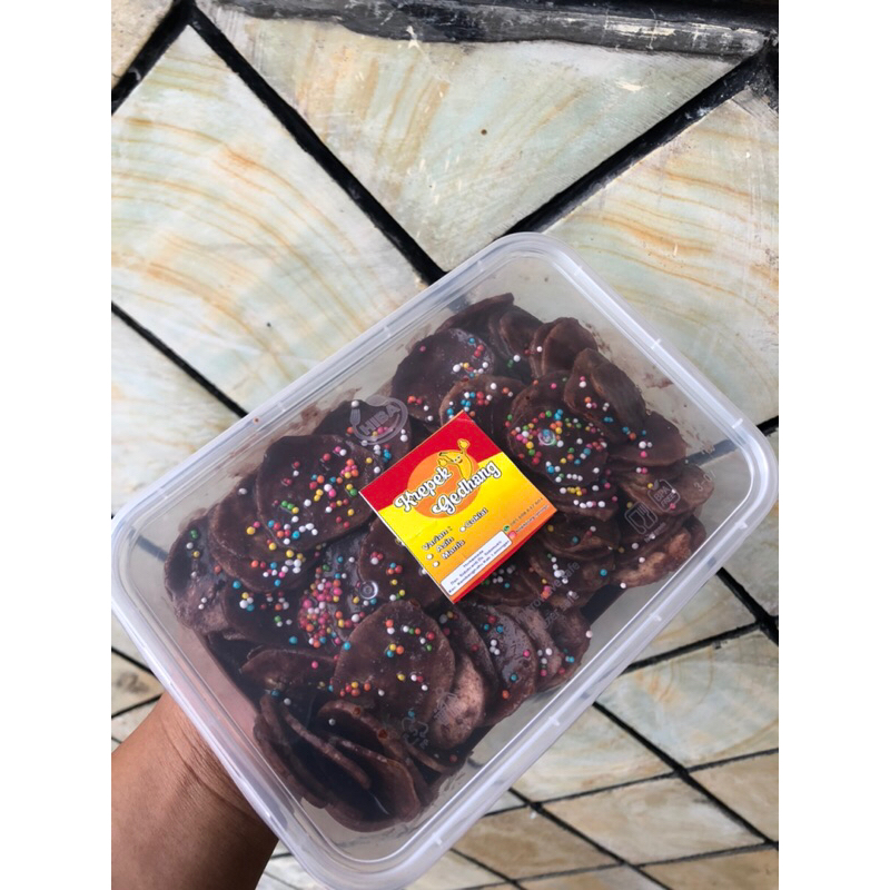 

kripik pisang coklat thinwall 500ml