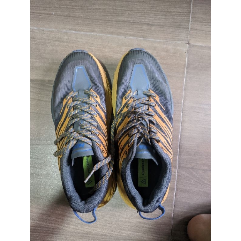 Hoka speedgoat 4 second ukuran 41 1/3