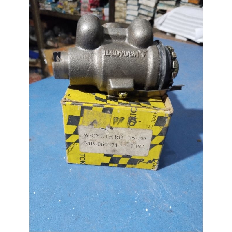 wheel cylinder depan colt diesel ps100 fe81 master rem roda