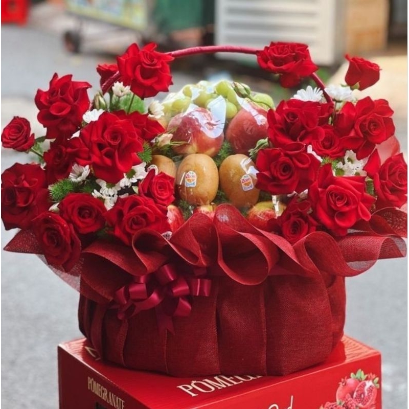 

the fruits and hampers flowers bouquets bucket buket bunga buah segar siap pakai dan kirim kqpan saja kemana saja dimana saja order segera cuss korean japanese style