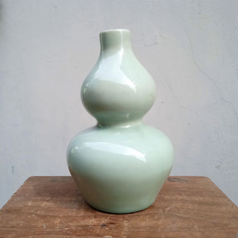 Antik Guci Labu Celadon Porcelain Cina Utuh Mulus Tua