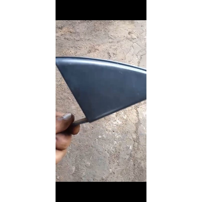 Garnis Tutup Spion KIA CARNIVAL