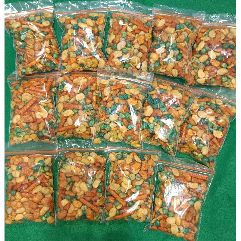 

KACANG CAMPUR (65 GR)