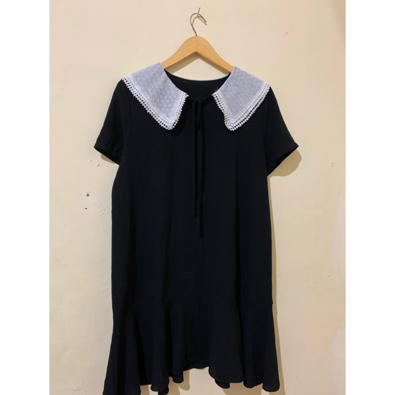 Mini Dress Hitam Elegant
