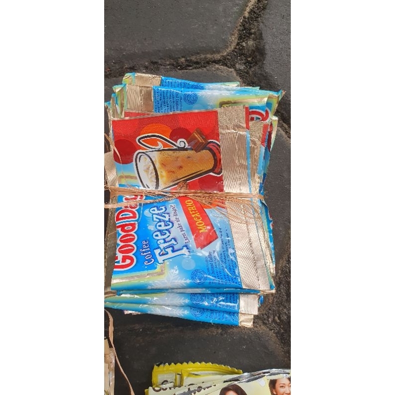 

bungkus sachet bekas good Day fress