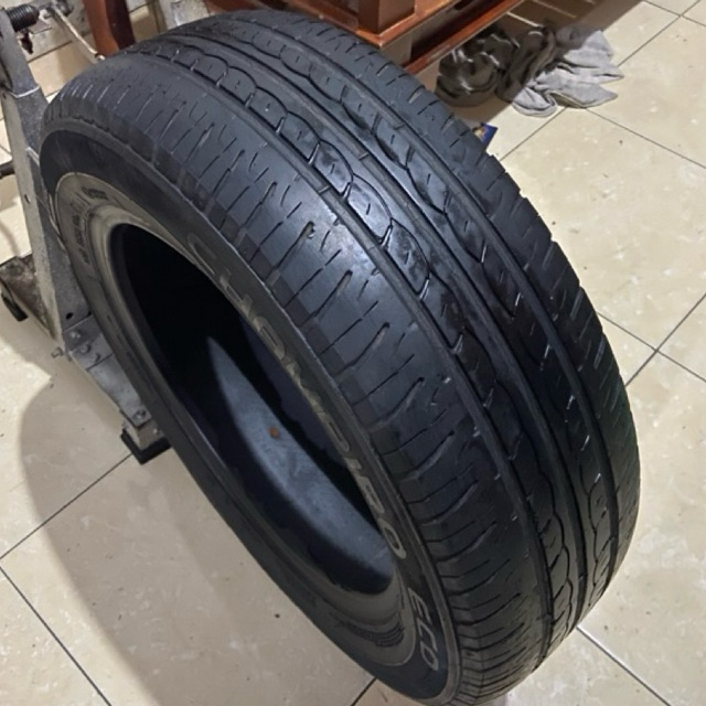 tubles - ban mobil ukuran 185/65 R15 second copotan tubles