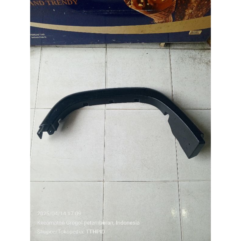 Over Fender Belakang Kanan Kijang Grand Extra Second Original