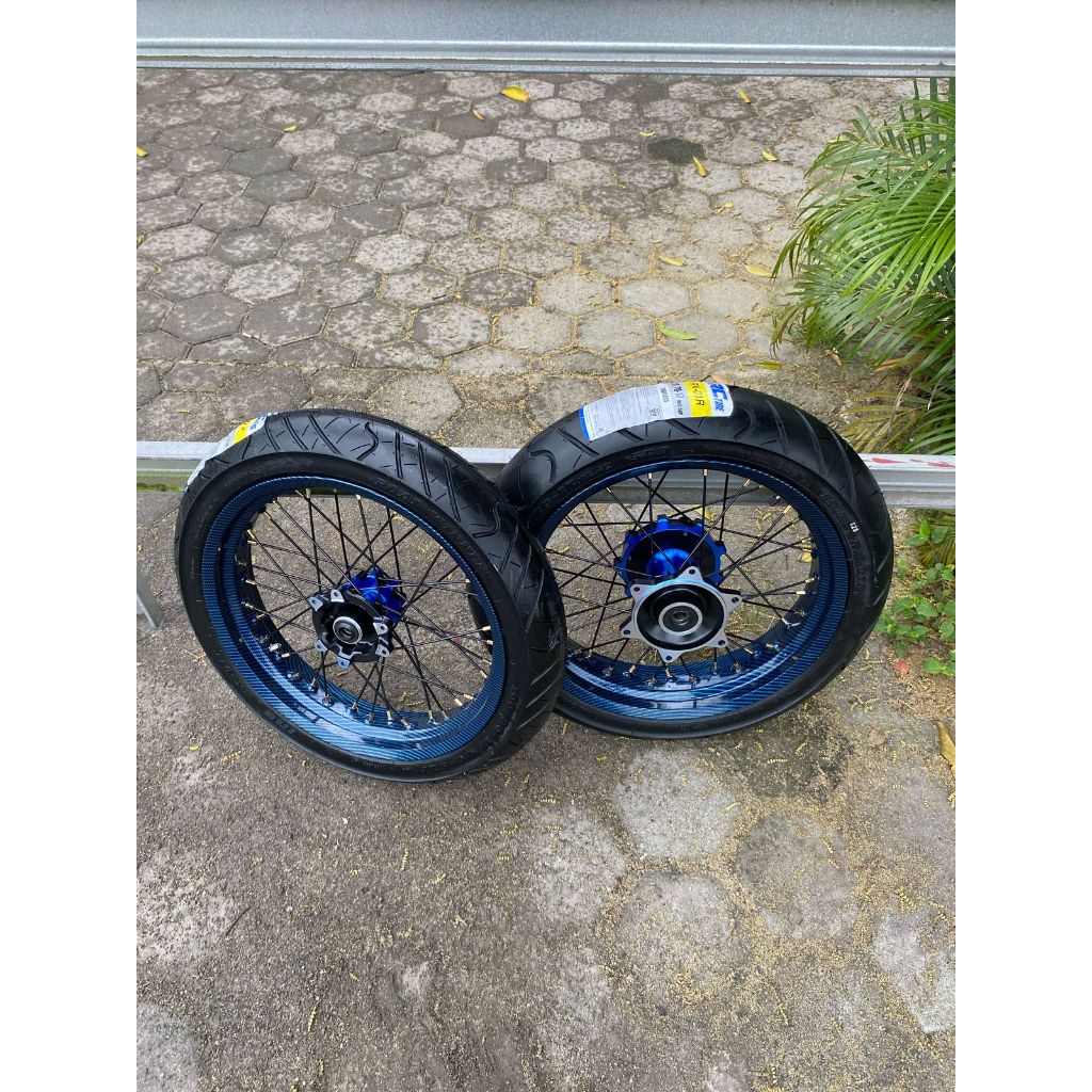 Wheelset Supermoto CRF 300/350 Ban IRC Baru Ring 17 Velg Champ Carbone