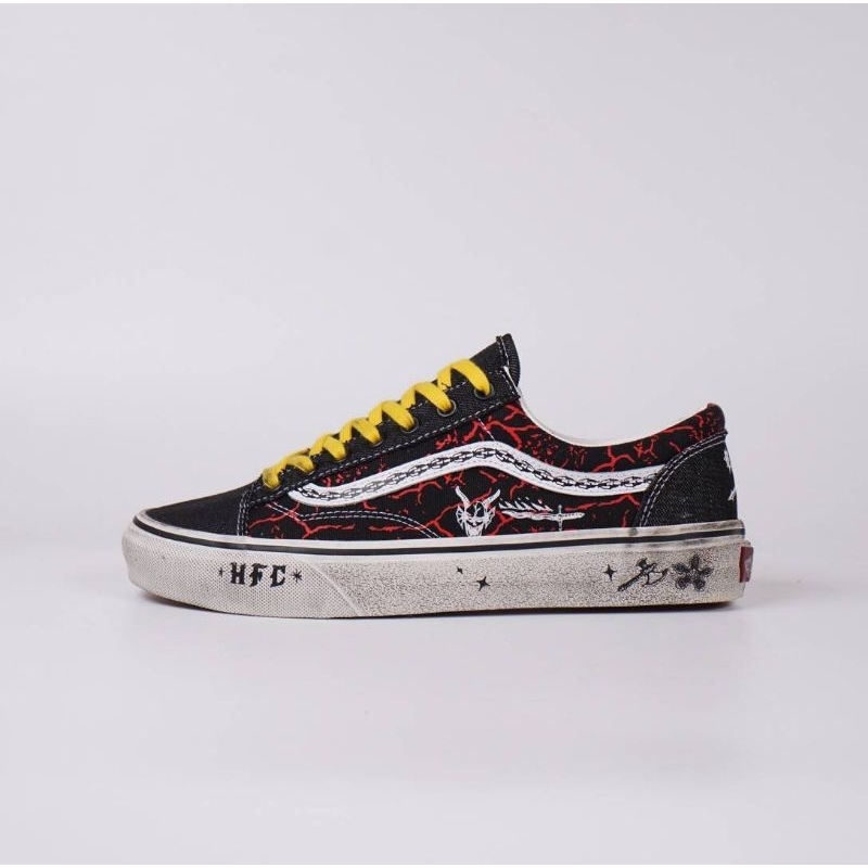 SEPATU PRIA Vans STYLE 36 X Stranger Things
