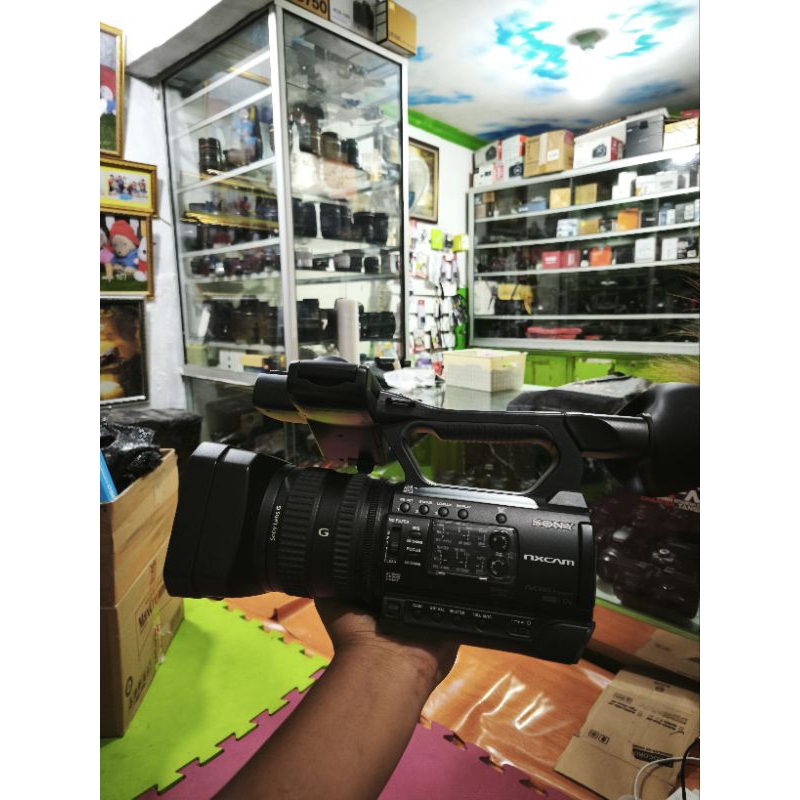 kamera vidio Sony nx100 bagus