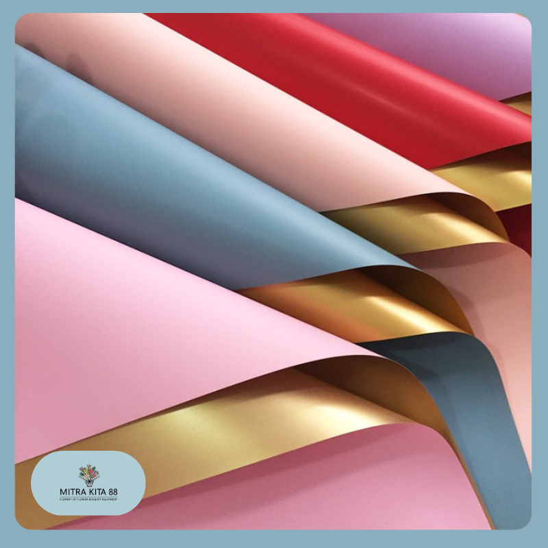 

Isi 20 LEMBAR Flower Paper Wrapping Gold BiColor Kertas Buket Bunga Cellophane Bouque KB016