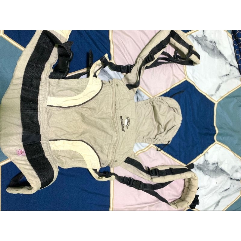 priloved gendongan ssc manduca